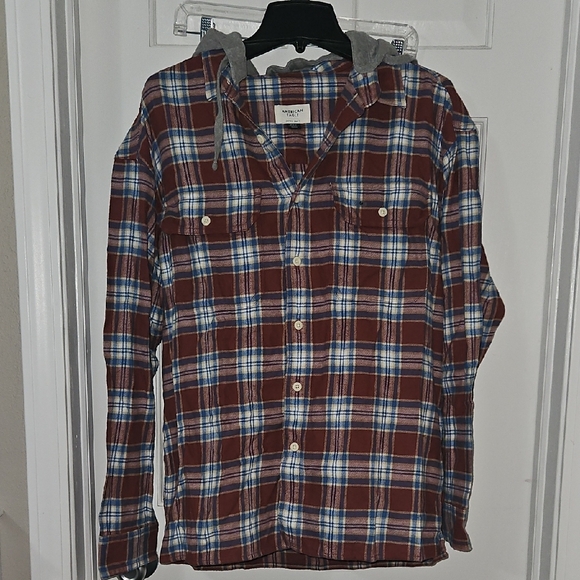 American Eagle Outfitters Red and Blue Plaid Shirt - Picture 1 of 12